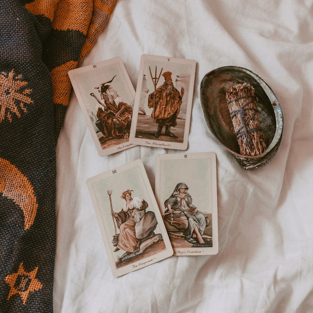 Are You at a Crossroads? How Tarot Can Help You Make a Decision