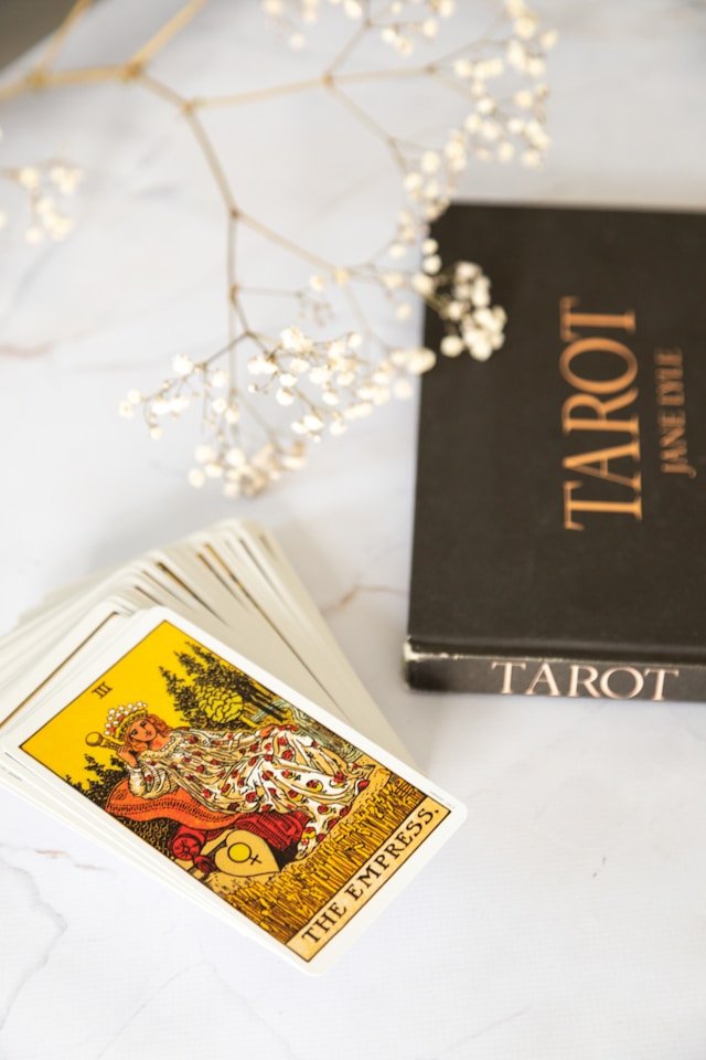 Everything You Need to Know About a 1 Question Tarot Reading - Canvas & Charms