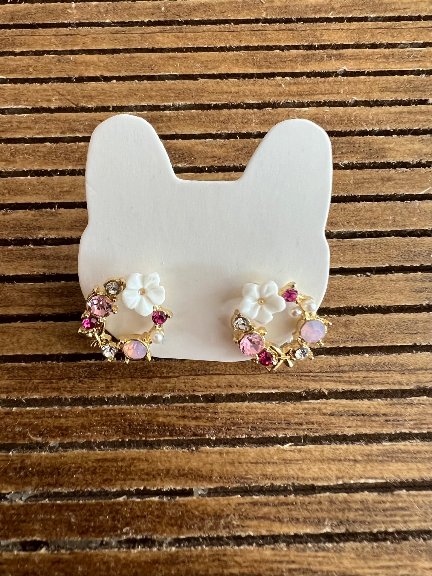 Floral stud earrings