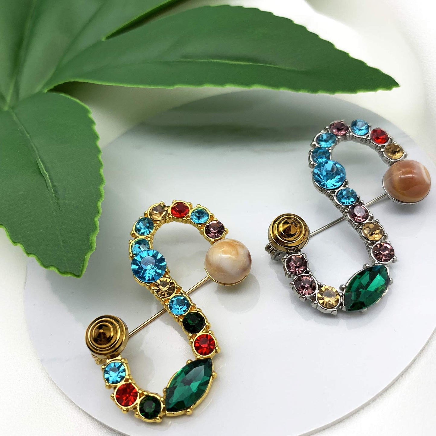 Initial Brooch A to Z 26 English Letters Plated Metal Stone Clear Colorful Crystal Lapel Pin Brooches Collar