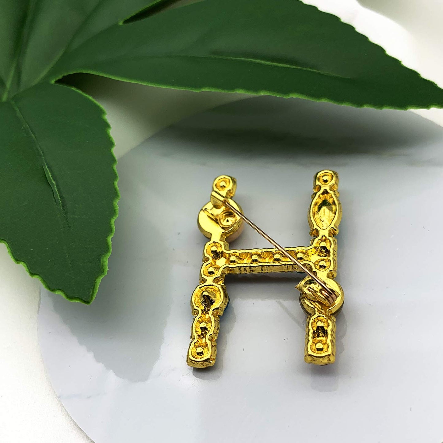 Initial Brooch A to Z 26 English Letters Plated Metal Stone Clear Colorful Crystal Lapel Pin Brooches Collar