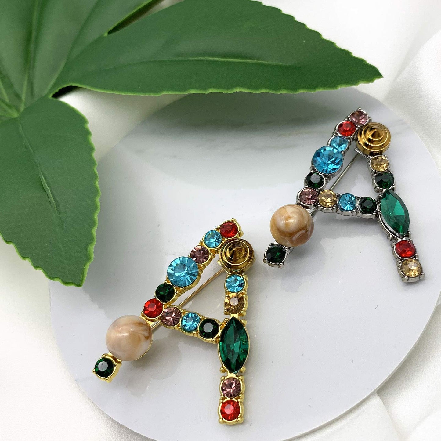 Initial Brooch A to Z 26 English Letters Plated Metal Stone Clear Colorful Crystal Lapel Pin Brooches Collar