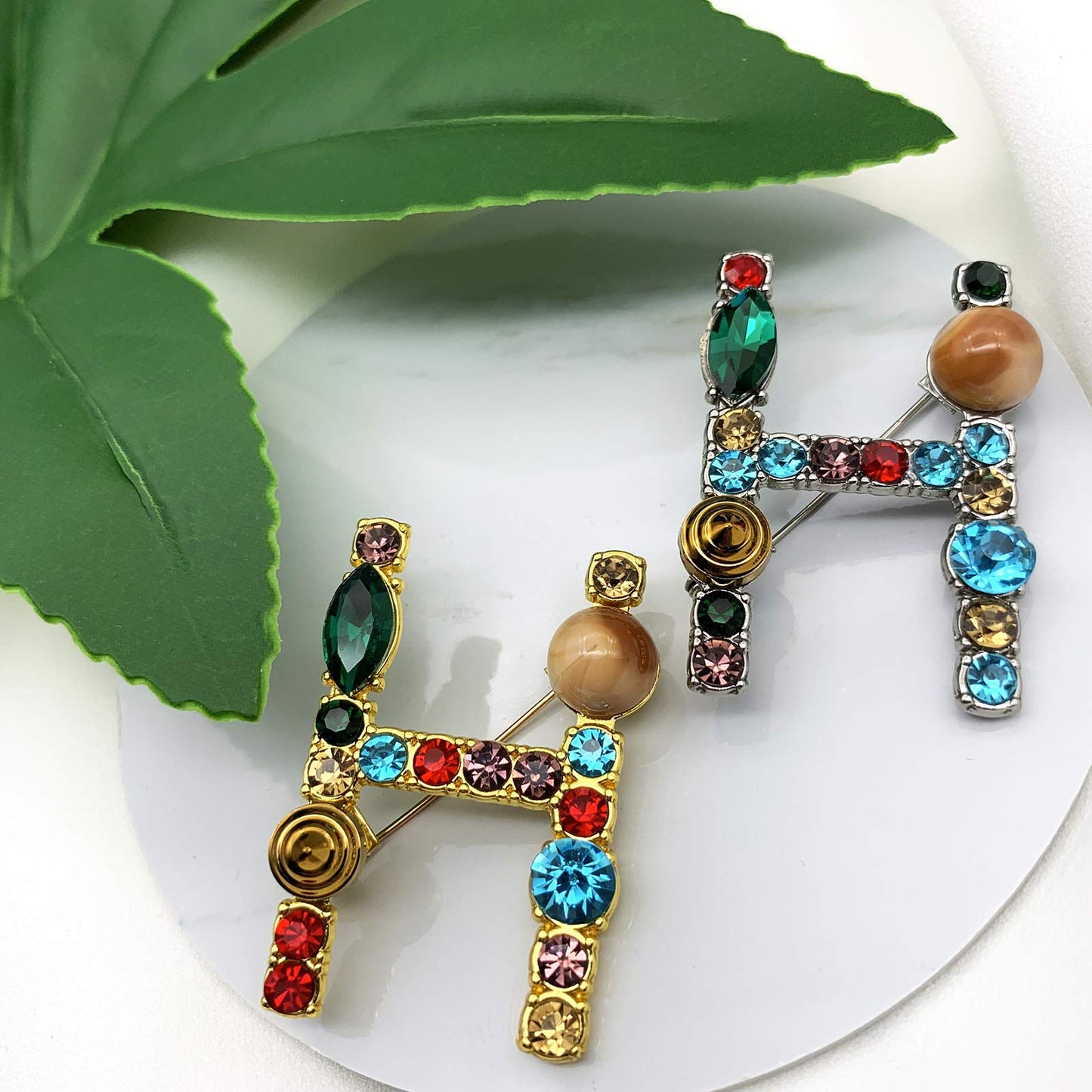 Initial Brooch A to Z 26 English Letters Plated Metal Stone Clear Colorful Crystal Lapel Pin Brooches Collar