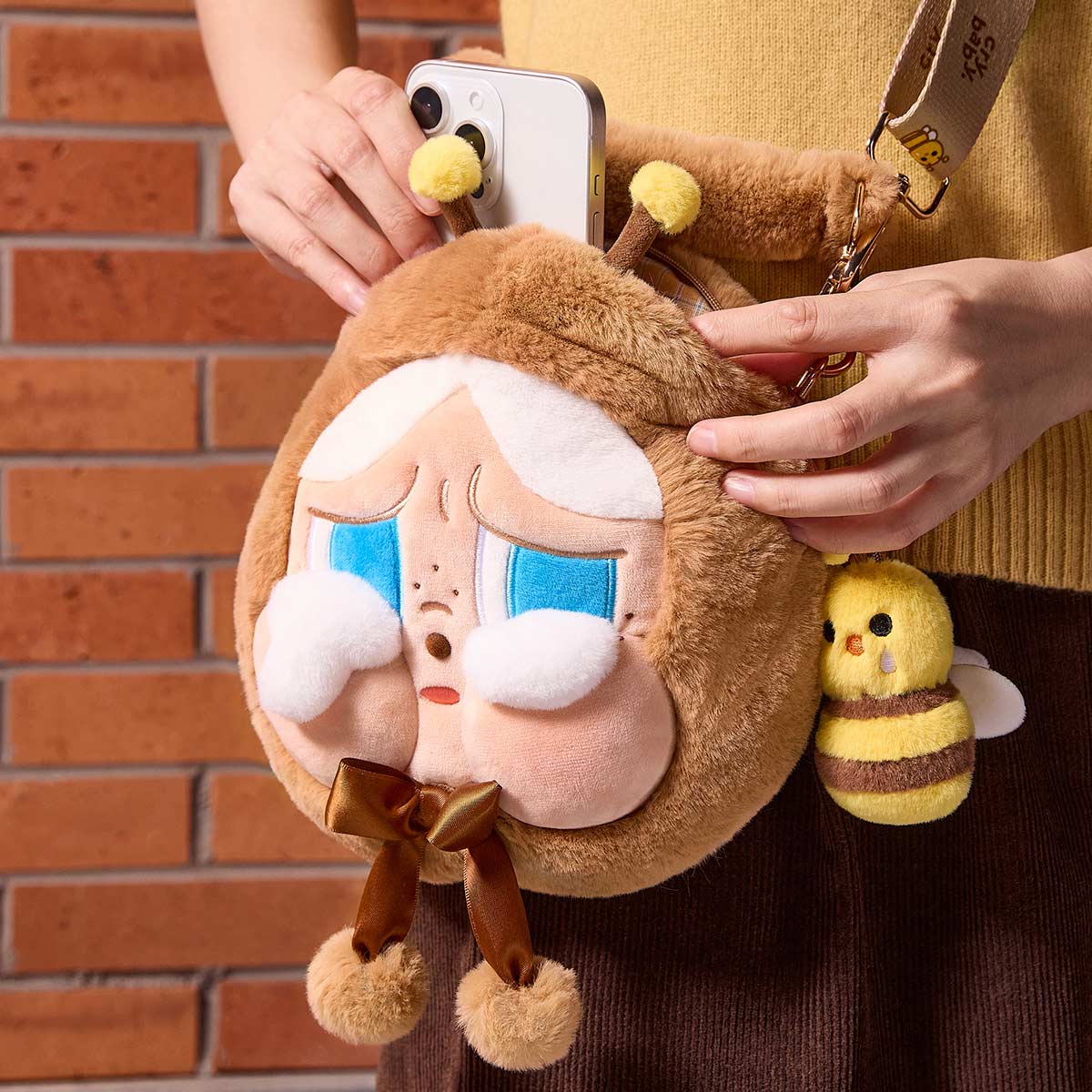 CRYBABY Crying Again Series Big Head Plush Bag (I'll Bring You a Flower) - Canvas & Charms