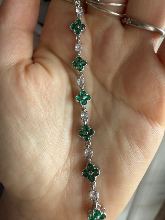 Green Clover Dainty Silver Bracelet 6.5 Inches Clasp - Canvas & Charms